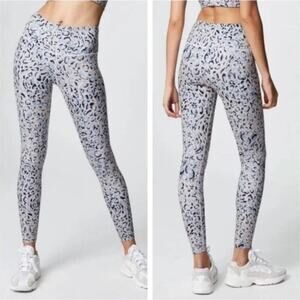 Varley Century 7/8 Leggings Blue Ivory Cheetah Print Size S EUC
